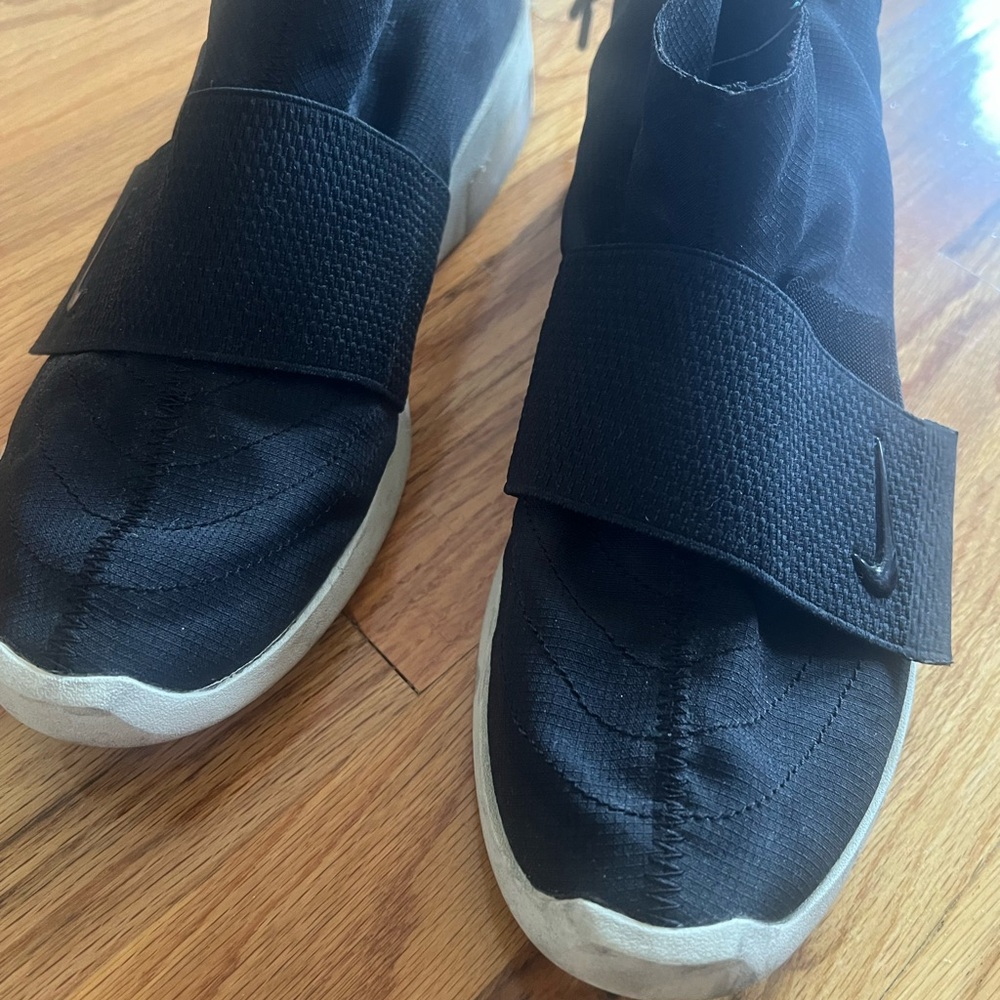 Nike Air Fear of God Moccasin “Black” – Men’s Size 8 – Gently Used